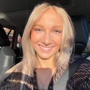 Meet your Posher, Michaela